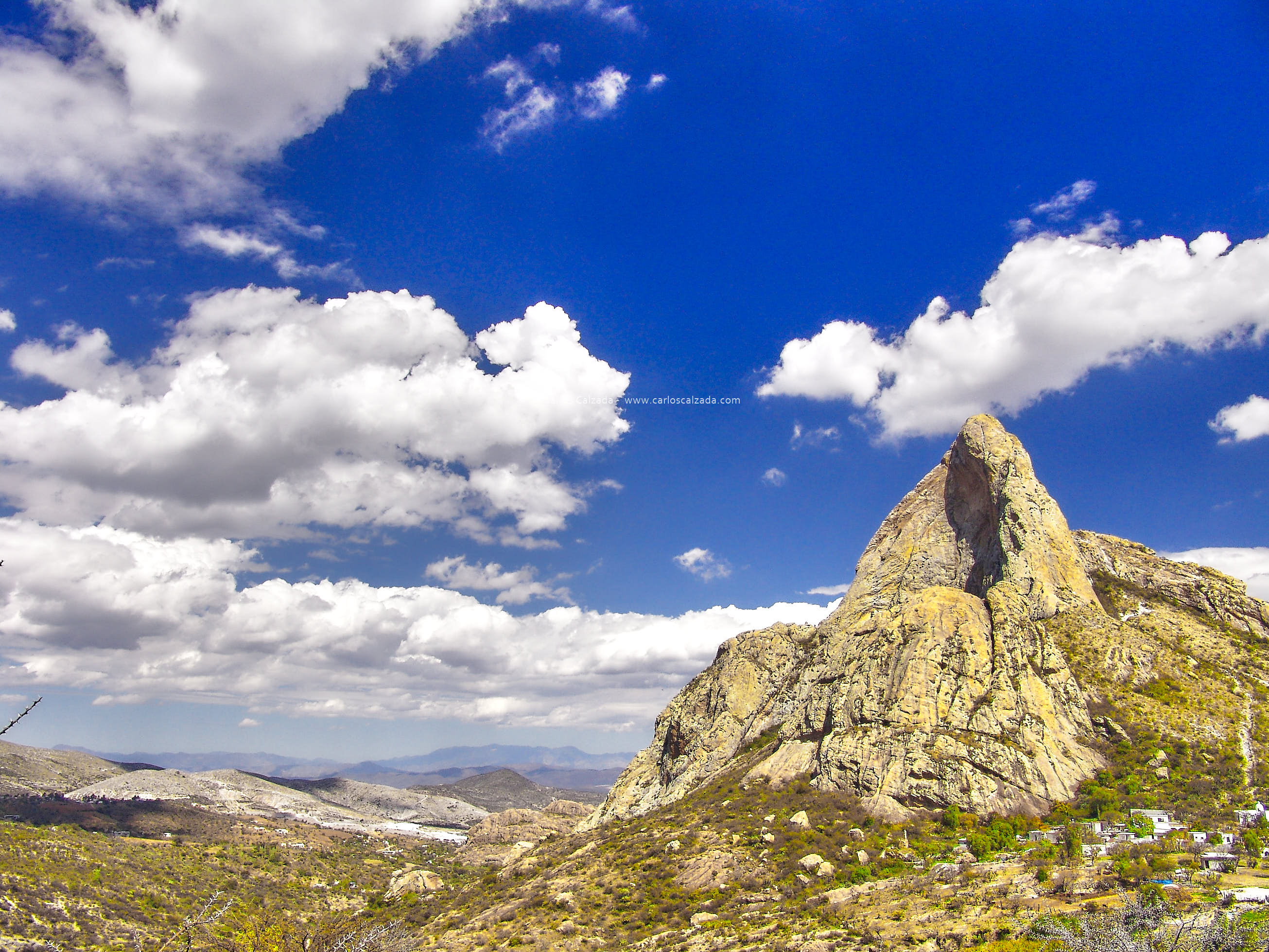 feb. 14 2010-Peña de Bernal-DSC01844.jpg
